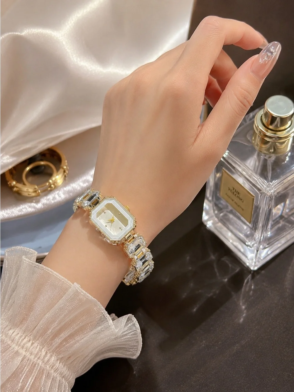 Elegant Gold Crystal Bracelet Watch | Sparkle Statement Women’s Watch